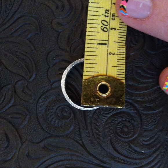 Set of Costume Jewelry Rings - Picture 7 of 9